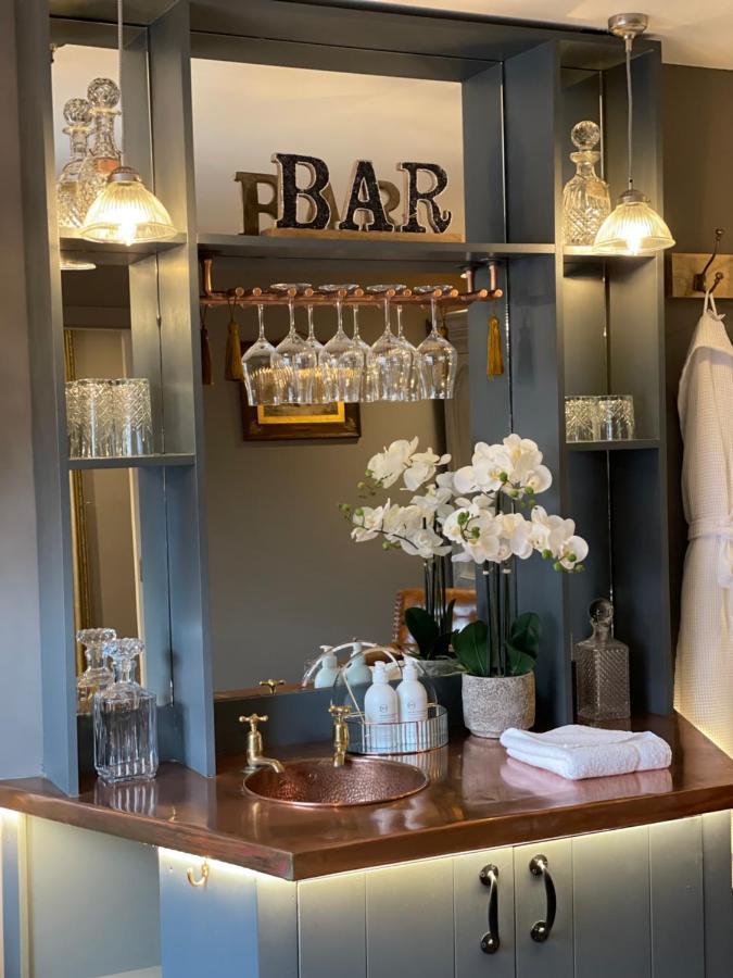 The Barth Room At Cheshire Boutique Barns 낸트위치 외부 사진